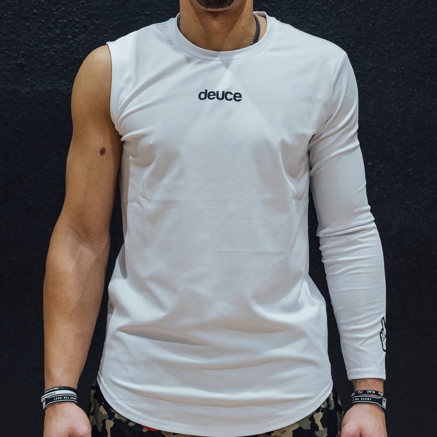 Deuce One Arm Long Sleeve