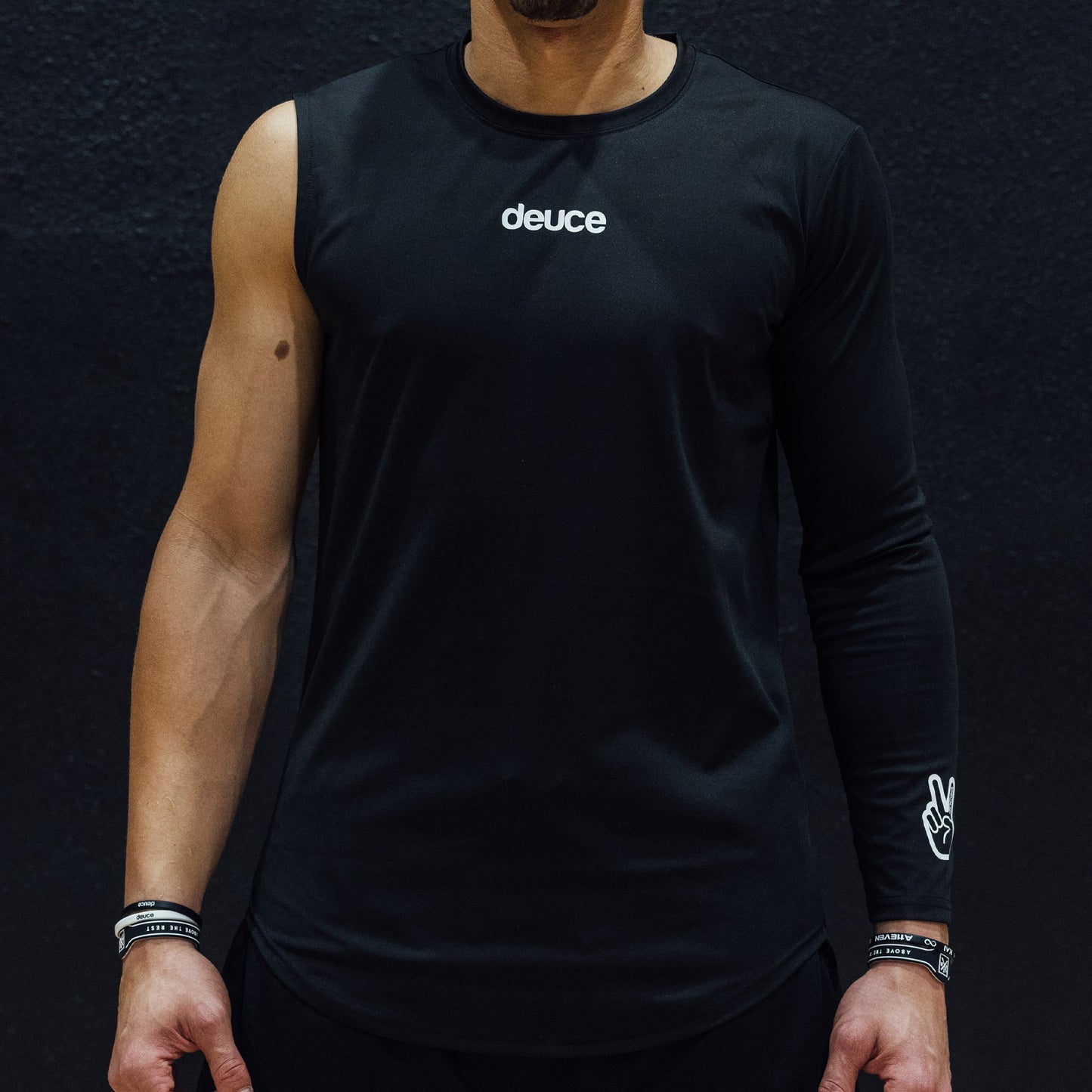 Deuce One Arm Long Sleeve