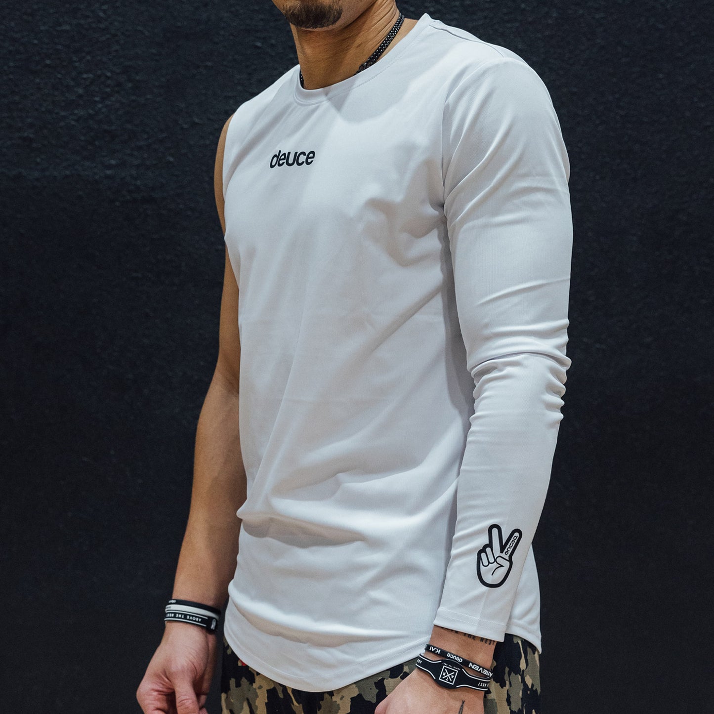 Deuce One Arm Long Sleeve