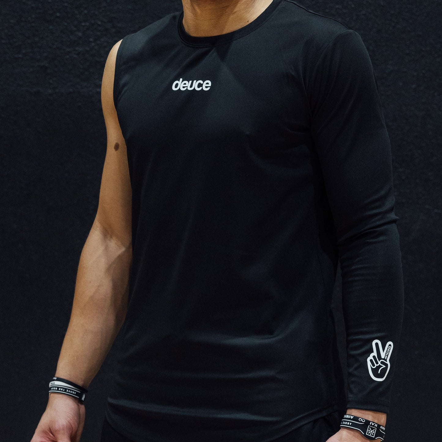 Deuce One Arm Long Sleeve