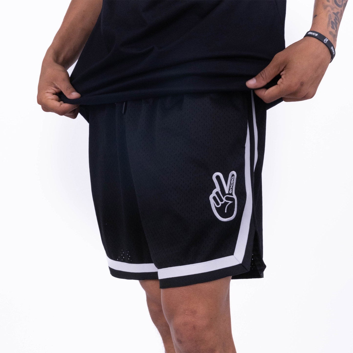 Vibe Shorts 2.0 "Black White"